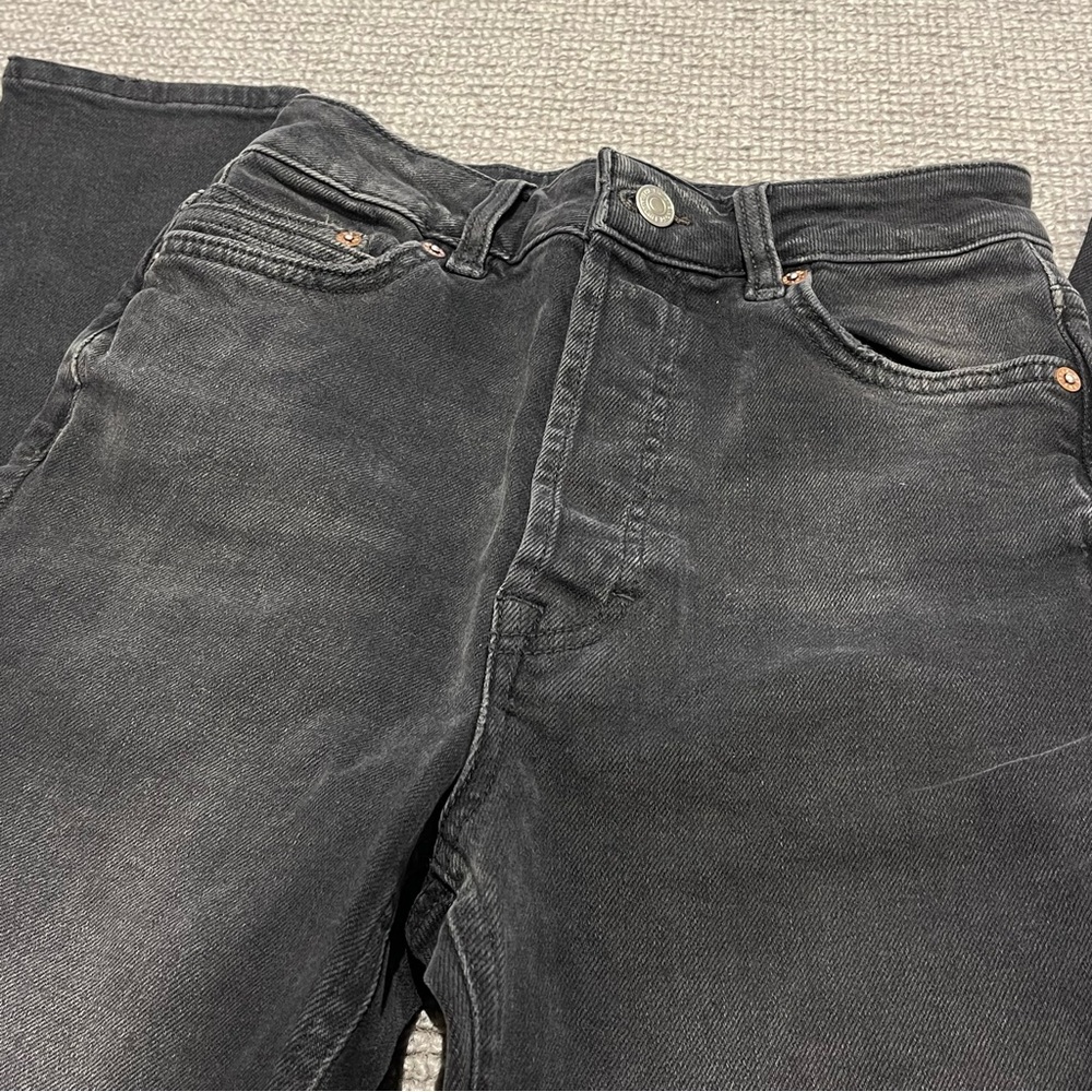 Free People Zuri Mom Jeans in Dusty Roads (24) - Picture 7 of 8